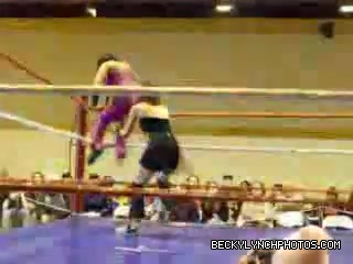 Supergirls_Championship_Match_112.jpg
