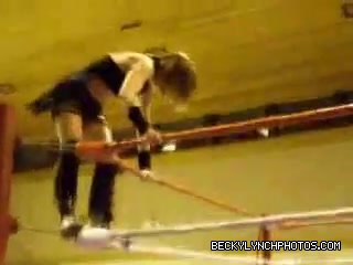 Supergirls_Championship_Match_230.jpg