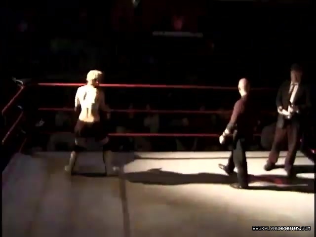 Rebecca_Knox_vs__Mariko_Yoshida_026.jpg