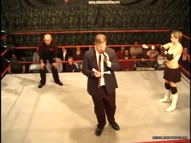 Rebecca_Knox_vs__Mariko_Yoshida_092.jpg