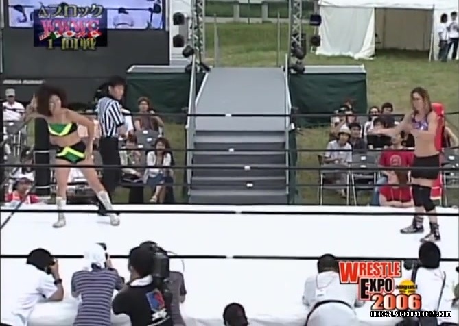 becky_lynch_vs_kyoko_kimura_in_japan_in_2006-yc0uz4suncp31_032.jpg