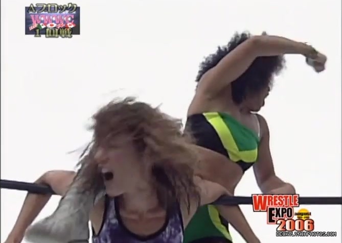 becky_lynch_vs_kyoko_kimura_in_japan_in_2006-yc0uz4suncp31_094.jpg