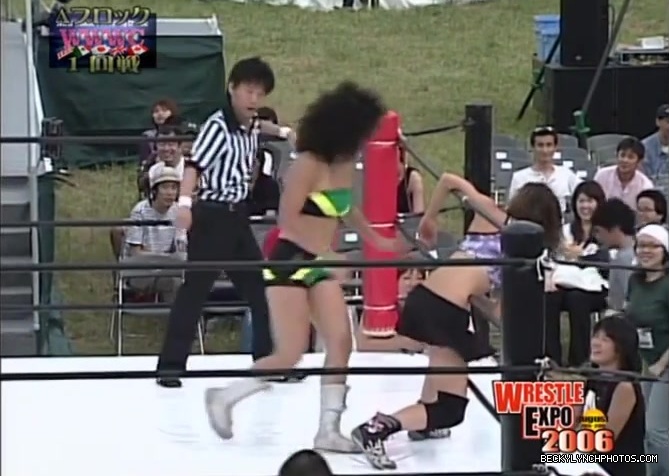 becky_lynch_vs_kyoko_kimura_in_japan_in_2006-yc0uz4suncp31_099.jpg