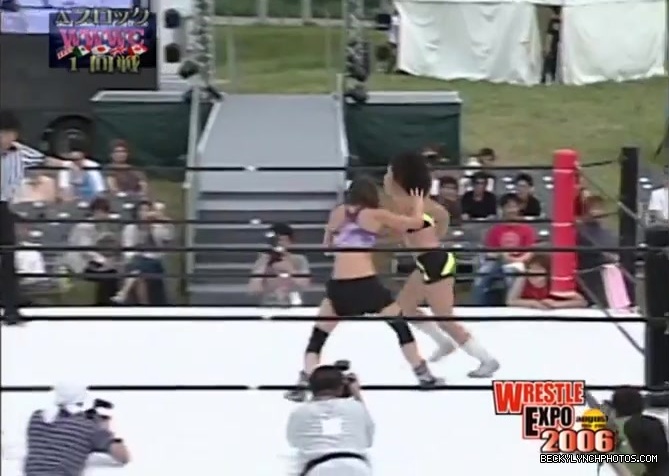 becky_lynch_vs_kyoko_kimura_in_japan_in_2006-yc0uz4suncp31_104.jpg