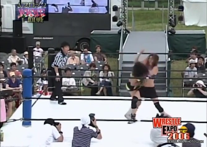 becky_lynch_vs_kyoko_kimura_in_japan_in_2006-yc0uz4suncp31_106.jpg