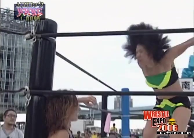 becky_lynch_vs_kyoko_kimura_in_japan_in_2006-yc0uz4suncp31_147.jpg
