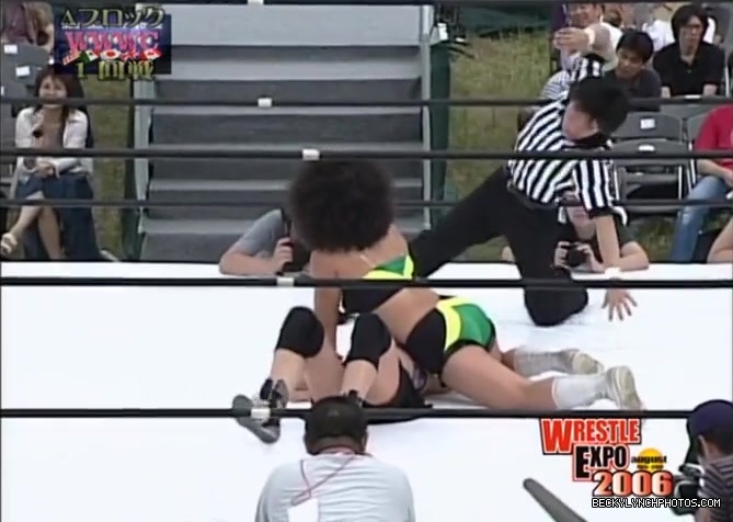 becky_lynch_vs_kyoko_kimura_in_japan_in_2006-yc0uz4suncp31_159.jpg