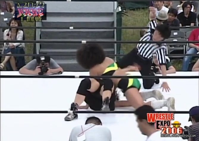 becky_lynch_vs_kyoko_kimura_in_japan_in_2006-yc0uz4suncp31_160.jpg