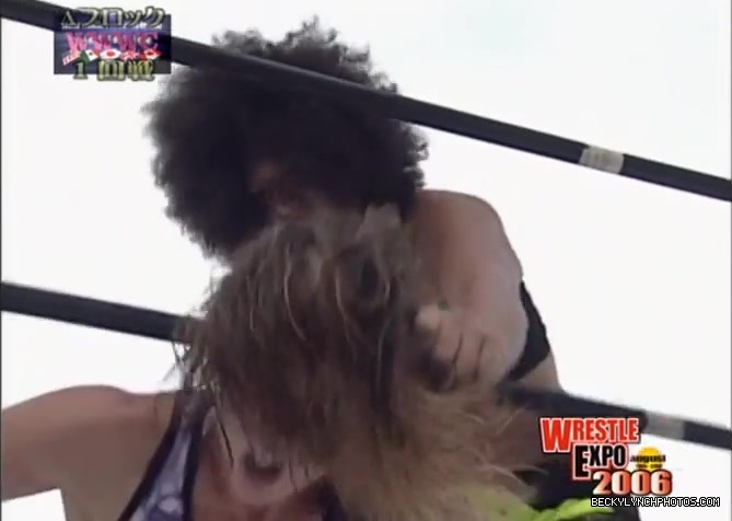 becky_lynch_vs_kyoko_kimura_in_japan_in_2006-yc0uz4suncp31_198.jpg