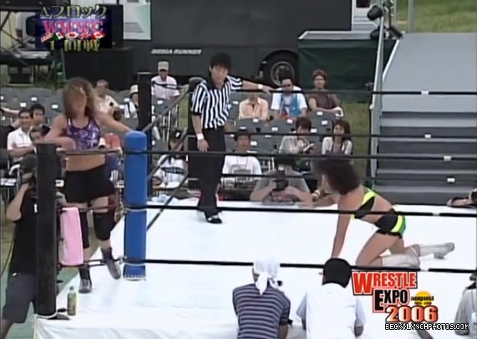 becky_lynch_vs_kyoko_kimura_in_japan_in_2006-yc0uz4suncp31_280.jpg