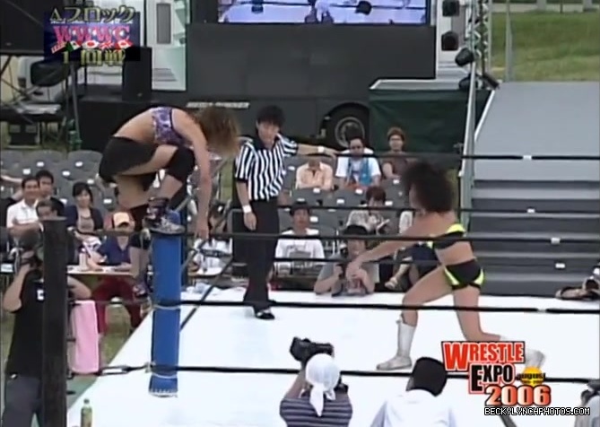 becky_lynch_vs_kyoko_kimura_in_japan_in_2006-yc0uz4suncp31_282.jpg