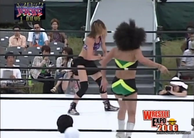 becky_lynch_vs_kyoko_kimura_in_japan_in_2006-yc0uz4suncp31_329.jpg
