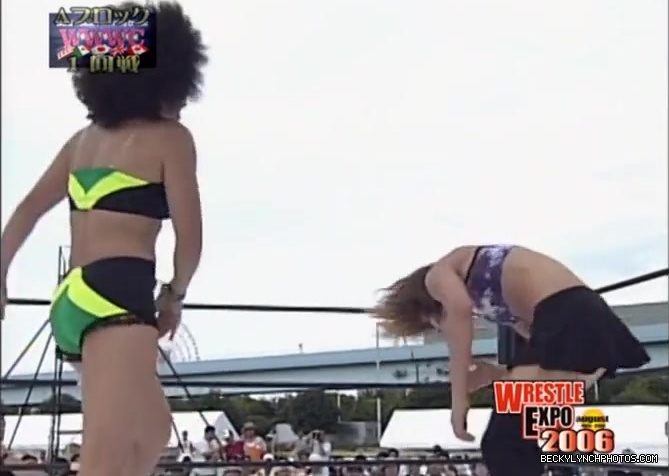 becky_lynch_vs_kyoko_kimura_in_japan_in_2006-yc0uz4suncp31_336.jpg