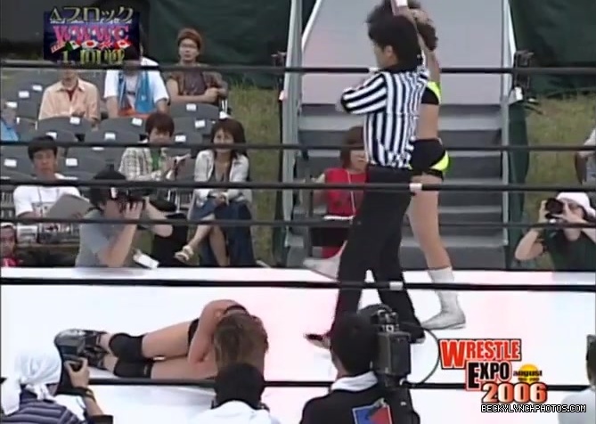 becky_lynch_vs_kyoko_kimura_in_japan_in_2006-yc0uz4suncp31_354.jpg