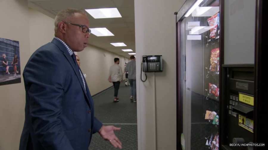 This_is_SportsCenter_Vending_Machine_031.jpg