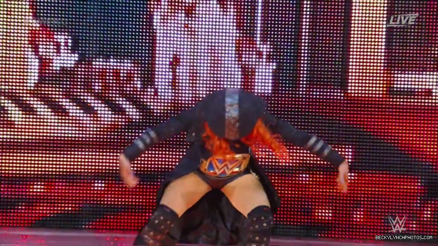 WWE_TLC_2016_PPV_720p_WEB_h264-HEEL_mp40035.jpg