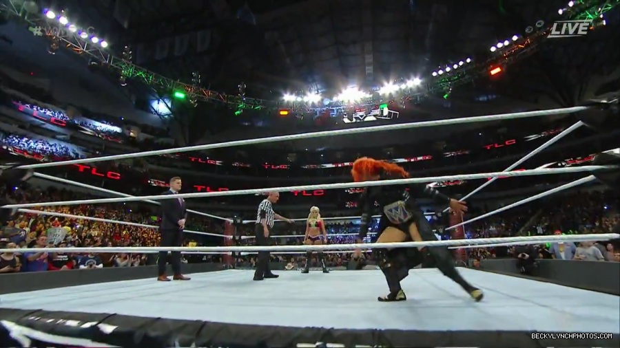WWE_TLC_2016_PPV_720p_WEB_h264-HEEL_mp40073.jpg
