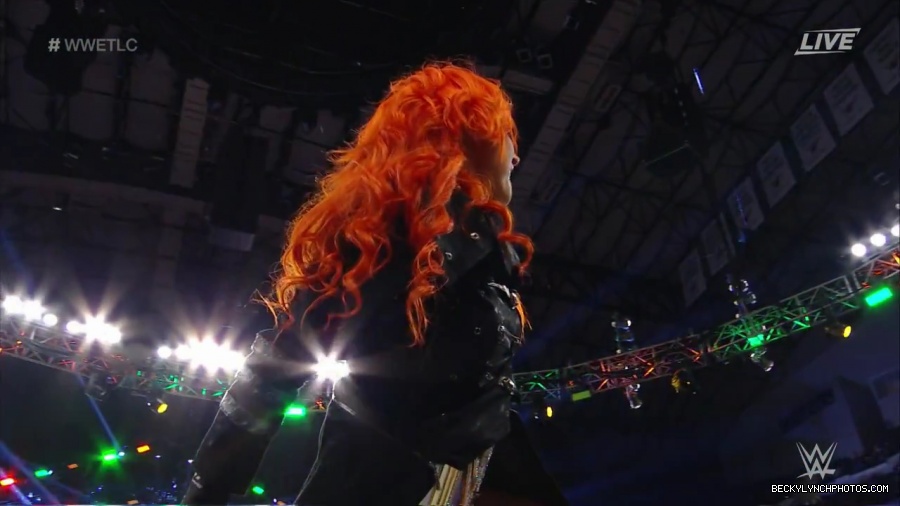 WWE_TLC_2016_PPV_720p_WEB_h264-HEEL_mp40090.jpg