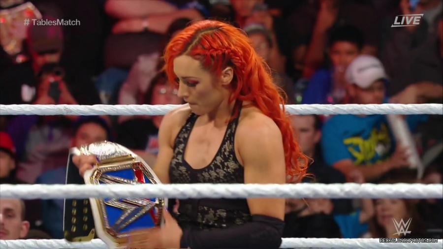 WWE_TLC_2016_PPV_720p_WEB_h264-HEEL_mp40125.jpg