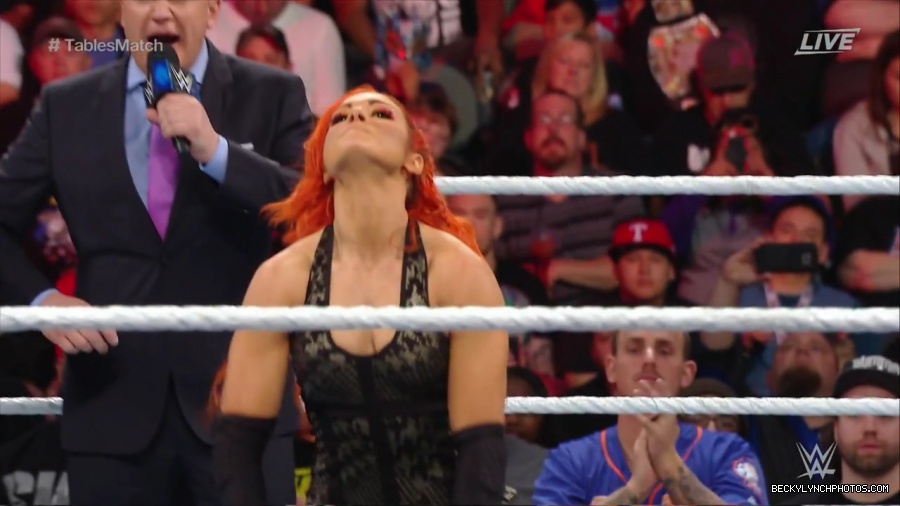 WWE_TLC_2016_PPV_720p_WEB_h264-HEEL_mp40127.jpg