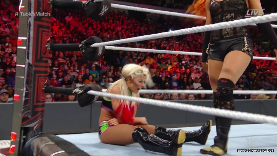 WWE_TLC_2016_PPV_720p_WEB_h264-HEEL_mp40165.jpg