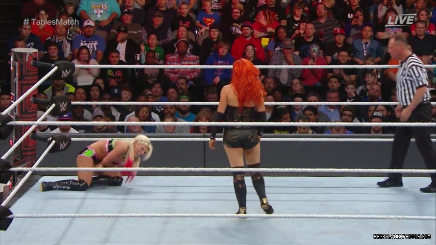 WWE_TLC_2016_PPV_720p_WEB_h264-HEEL_mp40168.jpg