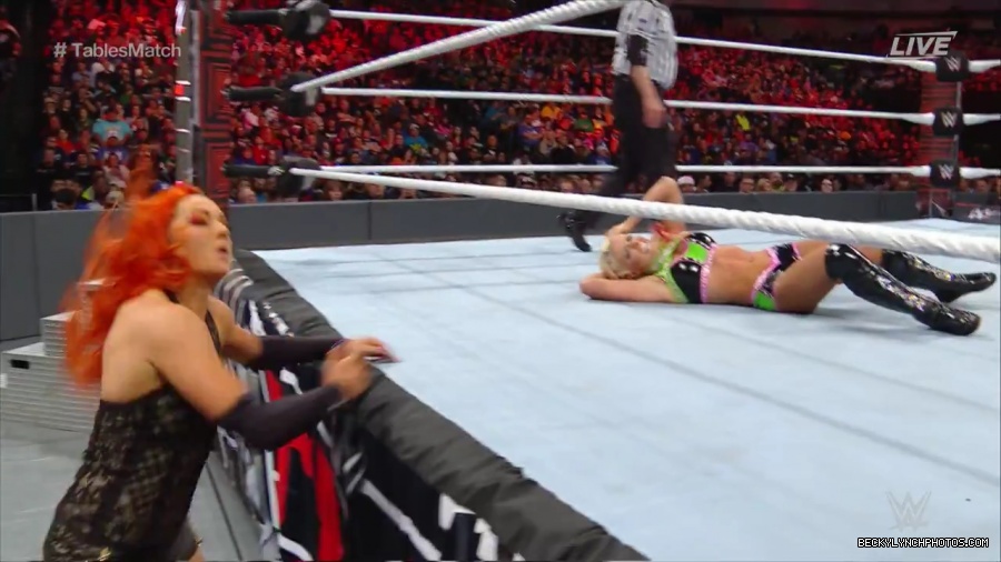WWE_TLC_2016_PPV_720p_WEB_h264-HEEL_mp40176.jpg