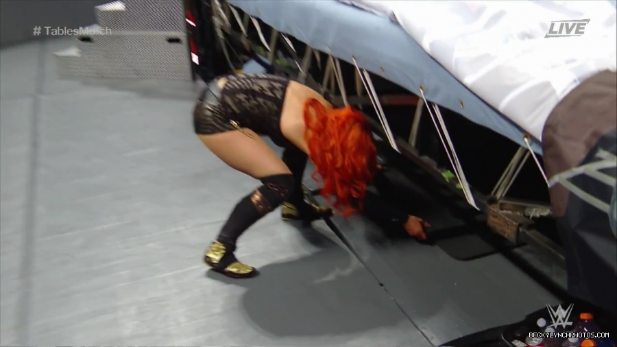 WWE_TLC_2016_PPV_720p_WEB_h264-HEEL_mp40184.jpg