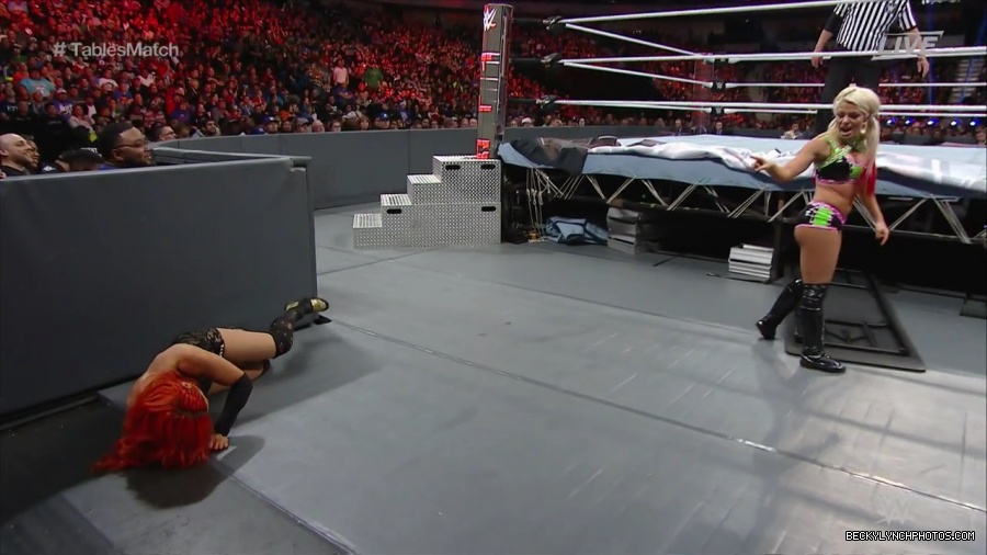 WWE_TLC_2016_PPV_720p_WEB_h264-HEEL_mp40197.jpg