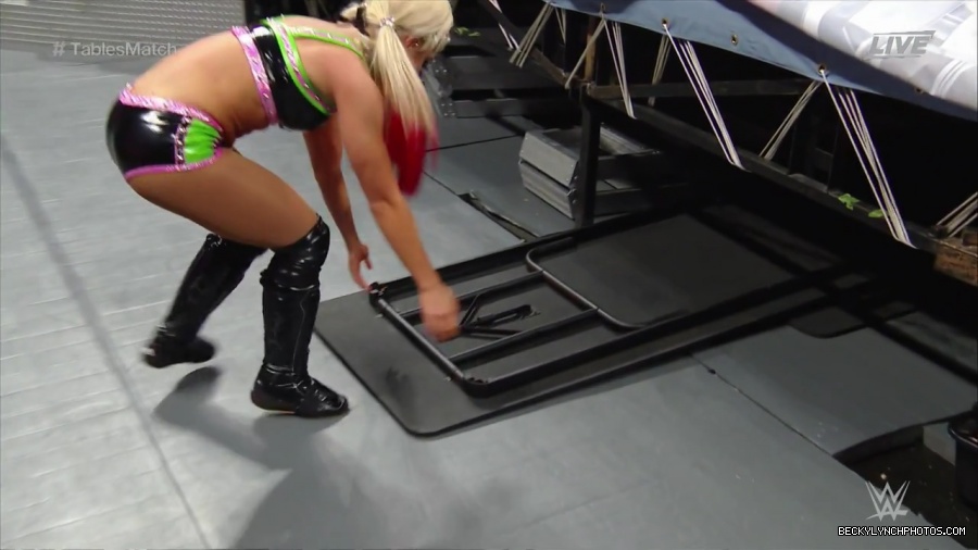 WWE_TLC_2016_PPV_720p_WEB_h264-HEEL_mp40200.jpg