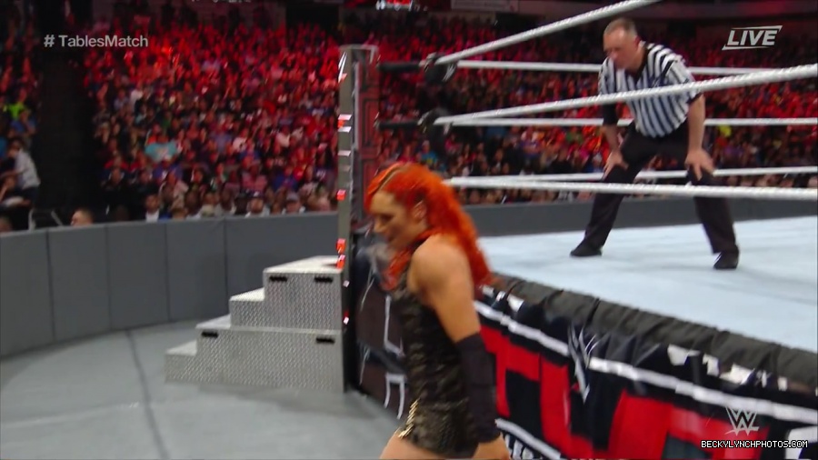 WWE_TLC_2016_PPV_720p_WEB_h264-HEEL_mp40208.jpg
