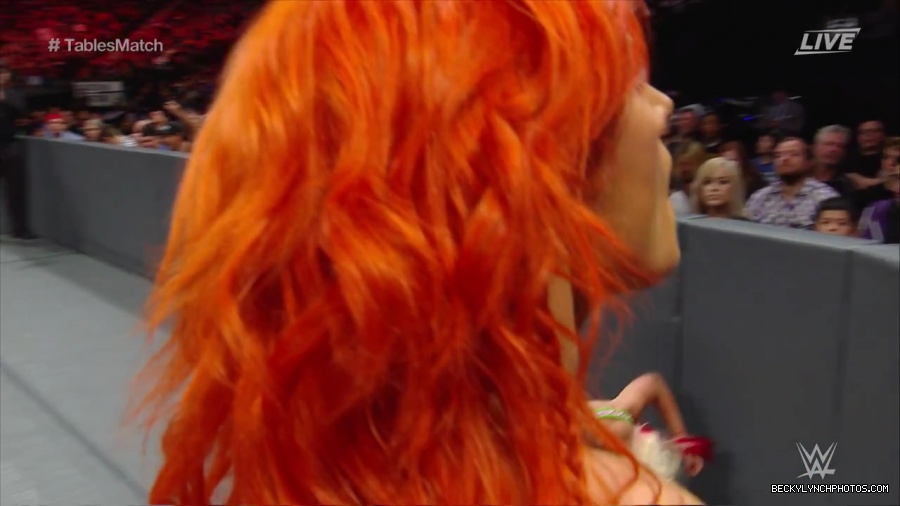 WWE_TLC_2016_PPV_720p_WEB_h264-HEEL_mp40216.jpg