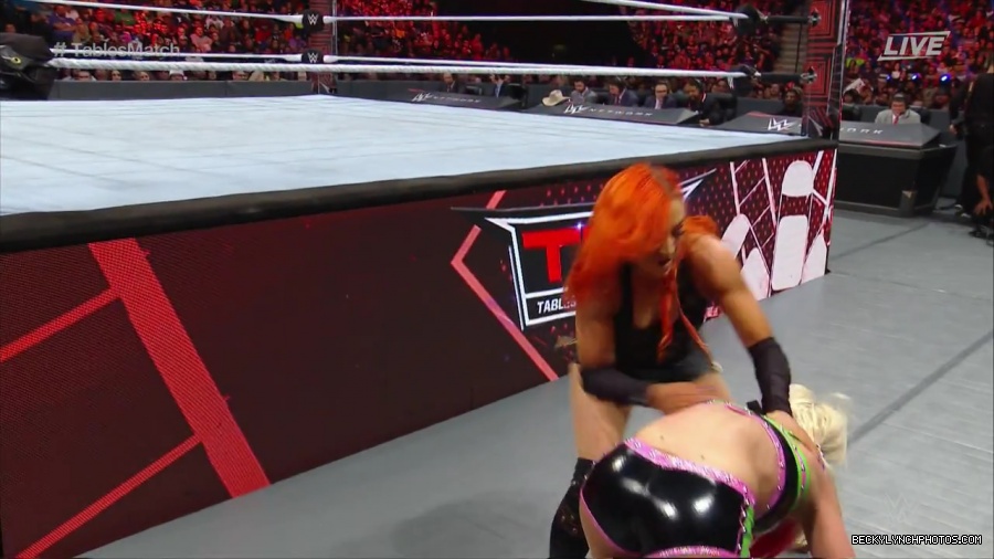 WWE_TLC_2016_PPV_720p_WEB_h264-HEEL_mp40221.jpg