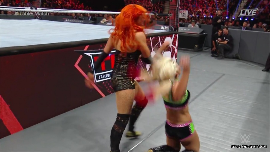 WWE_TLC_2016_PPV_720p_WEB_h264-HEEL_mp40222.jpg