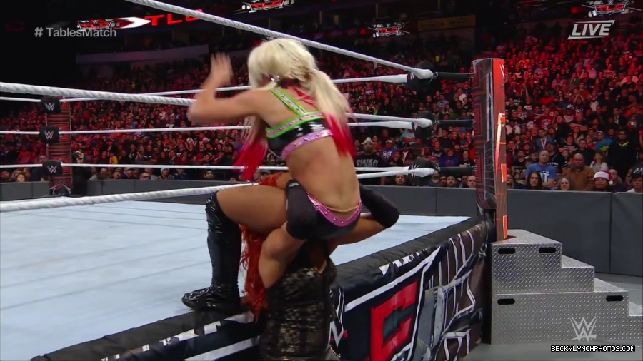 WWE_TLC_2016_PPV_720p_WEB_h264-HEEL_mp40248.jpg