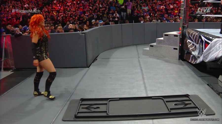 WWE_TLC_2016_PPV_720p_WEB_h264-HEEL_mp40302.jpg