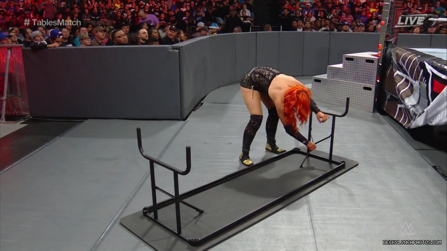 WWE_TLC_2016_PPV_720p_WEB_h264-HEEL_mp40322.jpg