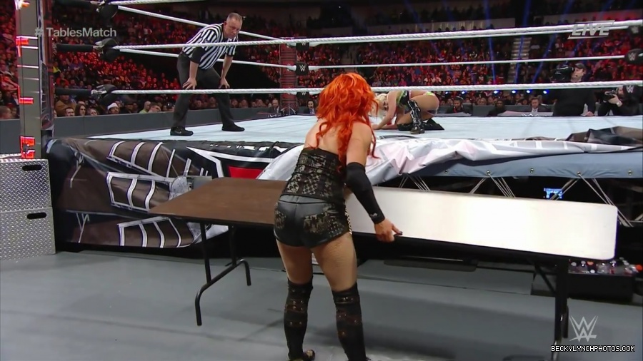WWE_TLC_2016_PPV_720p_WEB_h264-HEEL_mp40332.jpg