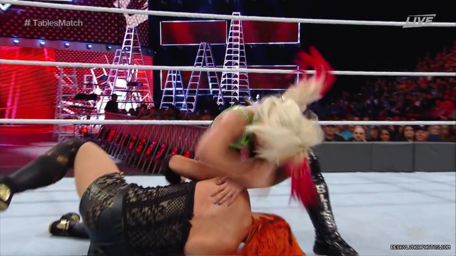 WWE_TLC_2016_PPV_720p_WEB_h264-HEEL_mp40418.jpg