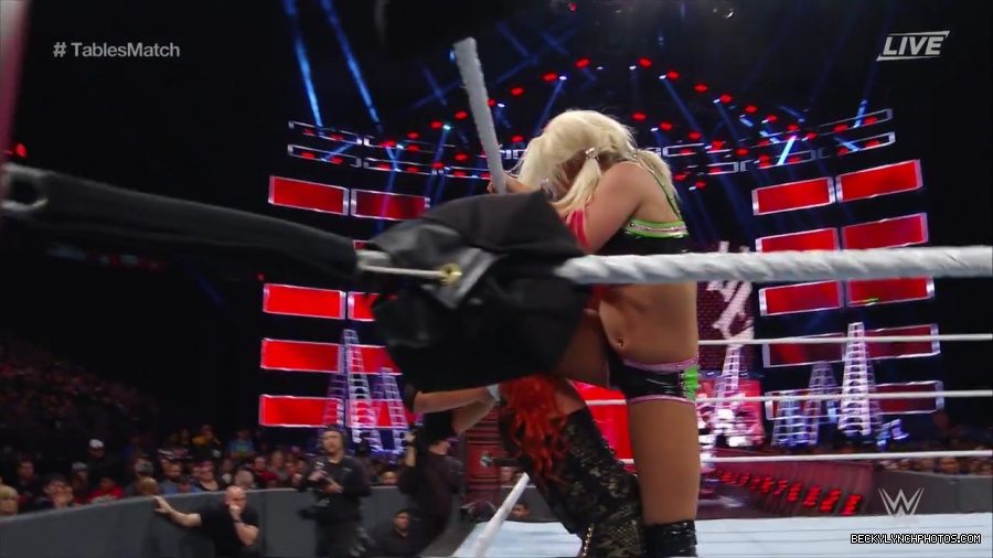 WWE_TLC_2016_PPV_720p_WEB_h264-HEEL_mp40427.jpg