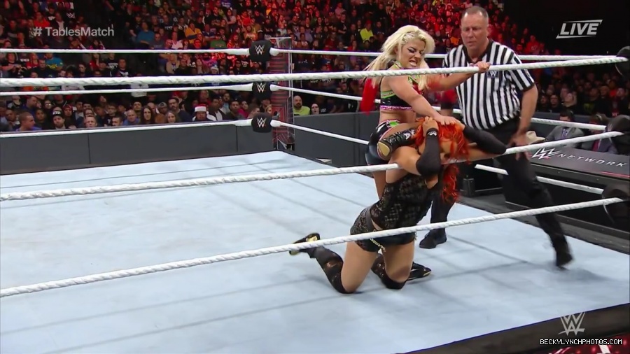 WWE_TLC_2016_PPV_720p_WEB_h264-HEEL_mp40428.jpg