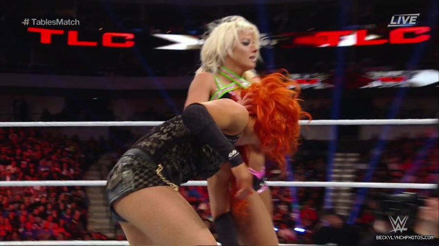 WWE_TLC_2016_PPV_720p_WEB_h264-HEEL_mp40450.jpg