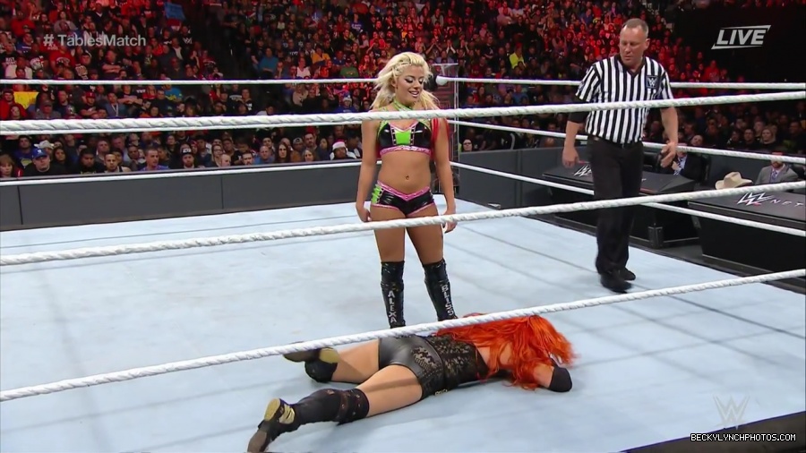 WWE_TLC_2016_PPV_720p_WEB_h264-HEEL_mp40453.jpg