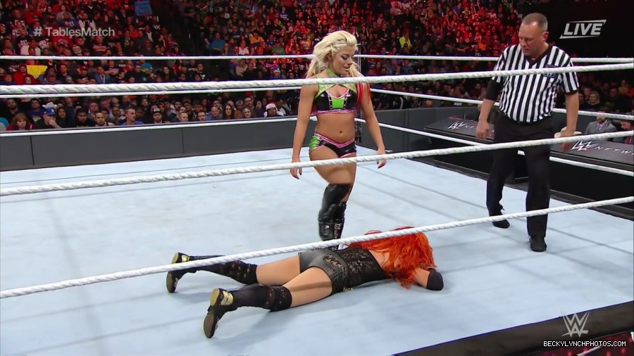 WWE_TLC_2016_PPV_720p_WEB_h264-HEEL_mp40454.jpg