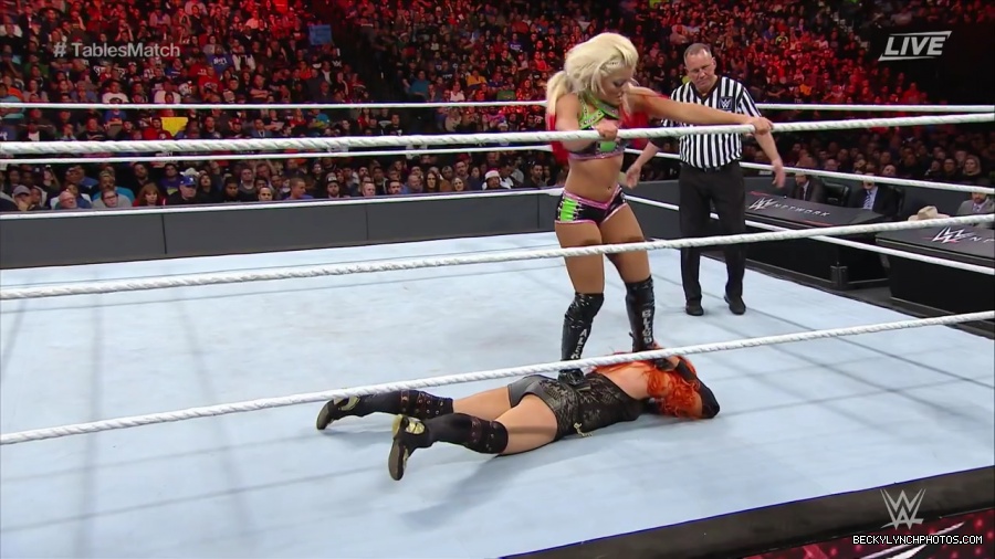 WWE_TLC_2016_PPV_720p_WEB_h264-HEEL_mp40457.jpg