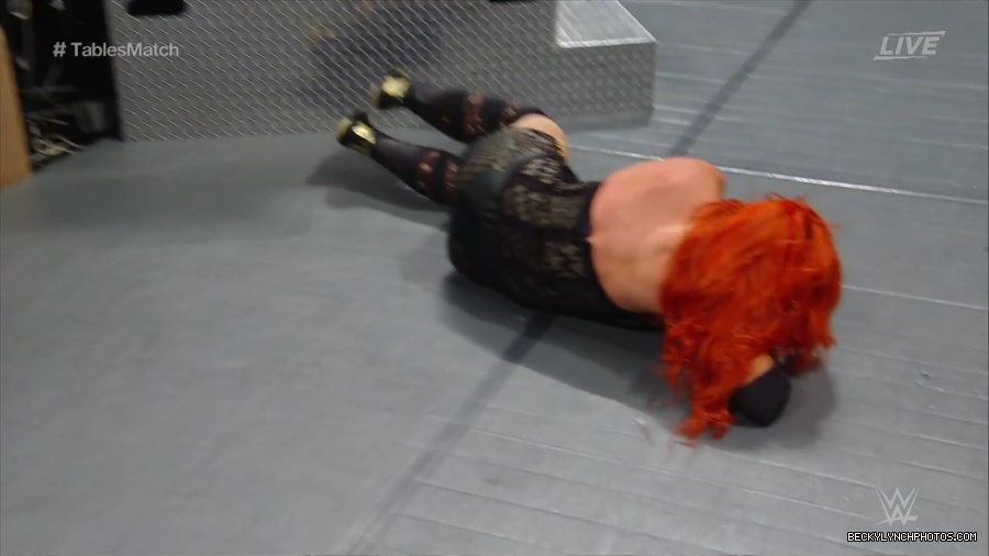 WWE_TLC_2016_PPV_720p_WEB_h264-HEEL_mp40489.jpg