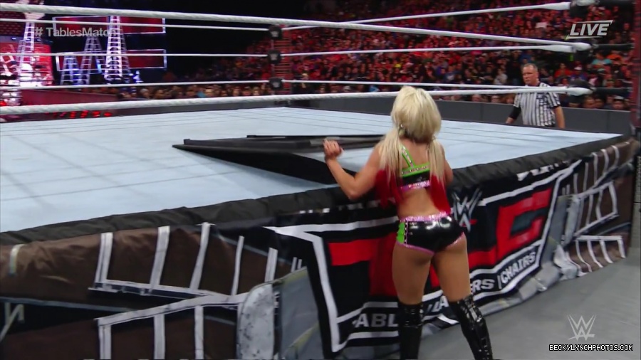 WWE_TLC_2016_PPV_720p_WEB_h264-HEEL_mp40504.jpg