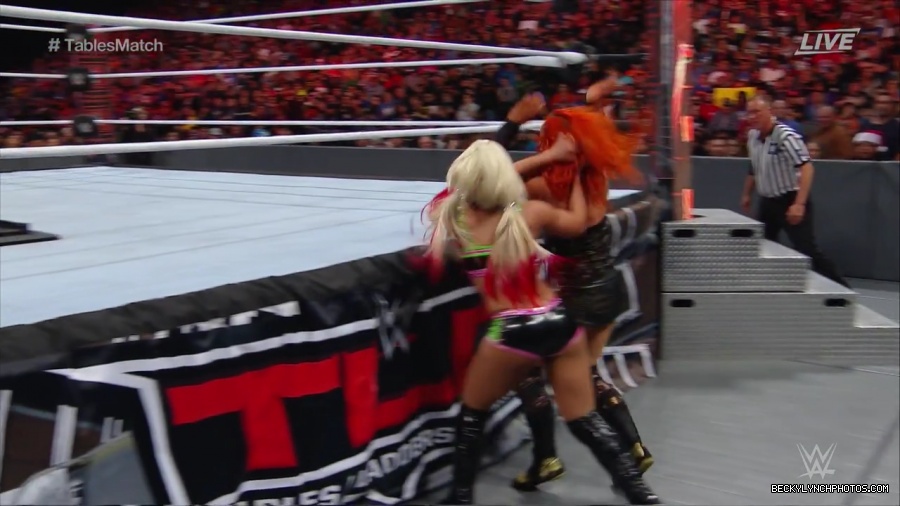 WWE_TLC_2016_PPV_720p_WEB_h264-HEEL_mp40509.jpg