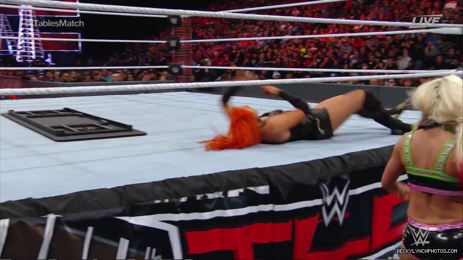 WWE_TLC_2016_PPV_720p_WEB_h264-HEEL_mp40520.jpg