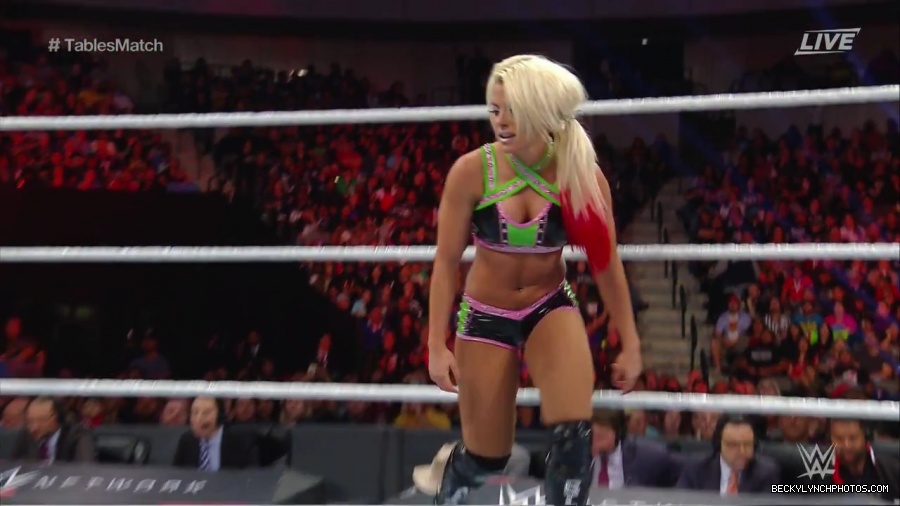 WWE_TLC_2016_PPV_720p_WEB_h264-HEEL_mp40524.jpg